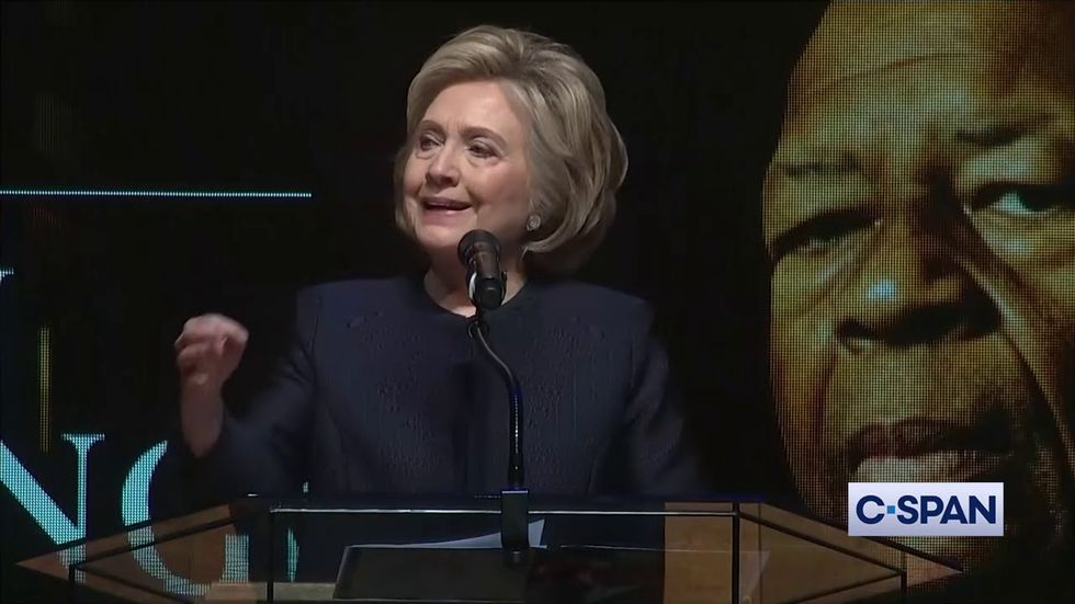 The funeral of @RepCummings, yesterday in Baltimore, overflowed- with love, joy, admiration, grace. Here are videos of eulogies by 3 of the speakers @HillaryClinton @BillClinton @barackObama.
 https://t.co/xtQHEa3R7I