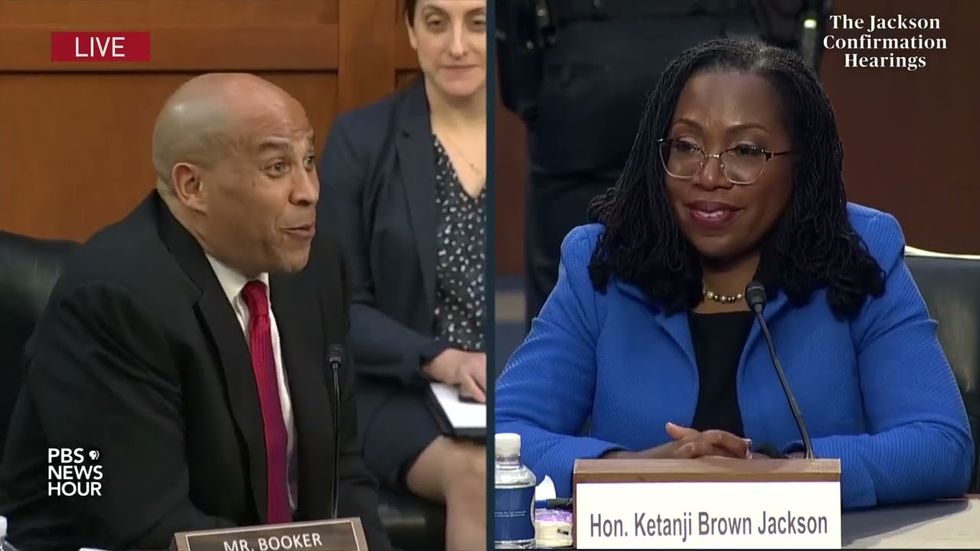 If you didn’t watch @SenatorBooker addressing Judge Ketanji Brown Jackson yesterday after the men auditioning for POTUS, watch this now. It will make your day. #ConfirmKBJ

https://t.co/FHLf87rtqO