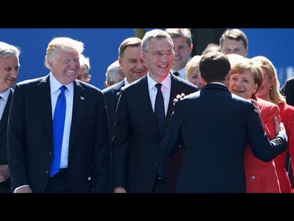 German news magazine rips Trump, calling him 'unfit' and 'a danger to the world.’ An article from 2017 worth reposting. The stakes are now higher and there are only 298 days until #Election2020 #Register #Vote #RemoveTrumpNoworThen #DemocracyAtStake  https://t.co/npdtlT39e2