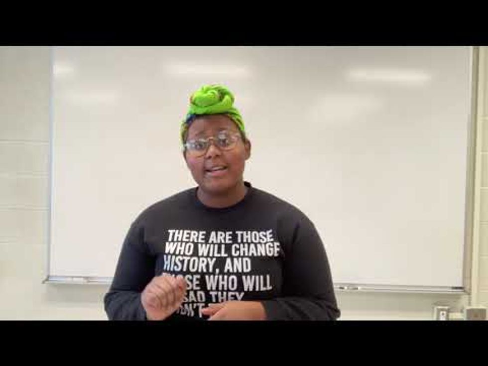 This young woman astounds me. This is Dasia Taylor, 17.  She invented a new type of suture that changes color to show if a wound is infected. 
She won the Iowa State science fair and is a finalist for the National competition. 
 https://t.co/7yBmaBBNtj