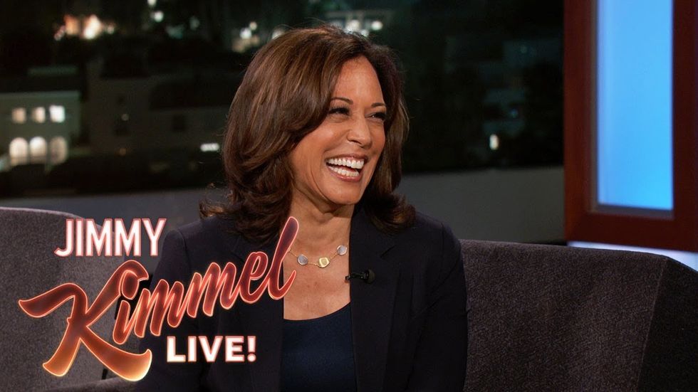 One of our strong contenders for the Presidency says it like he is.  #JimmyKimmelLive 

Here is some descriptions I would use for Trump #TrumpRacism  #TrumpCoward. #TrumpPredator #TrumpTraitor  A national disgrace. #Kamala4thePeople  https://t.co/ZTZmr9jRmN