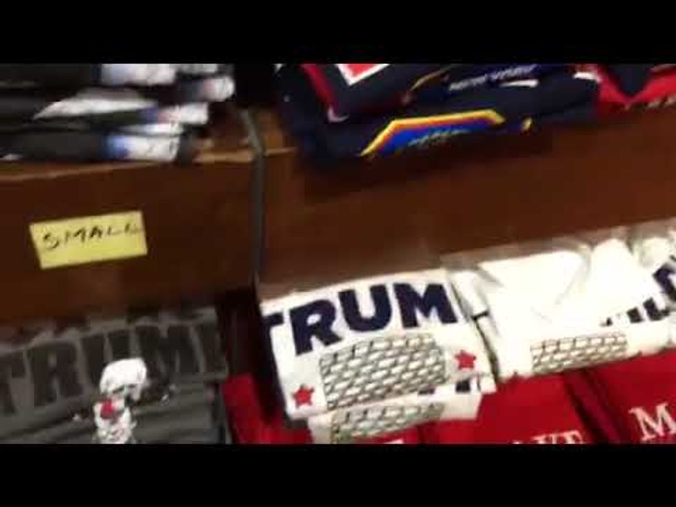 Pranksters sneak KKK hoods, Putin postcards into racks at Trump Tower gift shop https://t.co/x56tjQ3p70