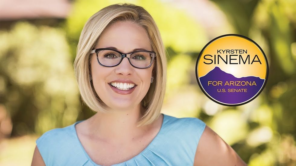 Kyrsten Sinema is the Dem choice to replace Jeff Flake in the Senate. She faces a pro-Trump, anti-LGBTQ Republican. Donate. Volunteer. Vote & Get Out the Vote. AZ is purple. Let’s turn it Blue. @KyrstenSiema  #Midterms2018 Share to elect Kyrsten. https://t.co/LOE5gJfQOY