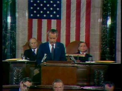 I thought we should get ready for the Orange Man’s SOTU with a  Look Back. 7 months and 10 days after saying “ One Year of Watergate is enough,” Nixon resigned. 
BTW on Tuesday, Ratings matter. don’t watch live. #TuneOutTrump #TuneInStacey https://t.co/auioh6Lg1b