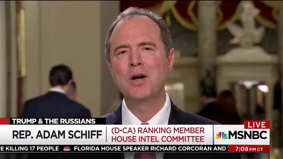 Big item in #MuellerReport:

Russians didn't just tell Papadopoulos they had emails on Clinton. They PREVIEWED their plan for "anonymous release."

And who was one member of Congress who informed the public?

Video, transcript: @RepAdamSchiff @chrislhayes
 https://t.co/BYQbjMUOxM