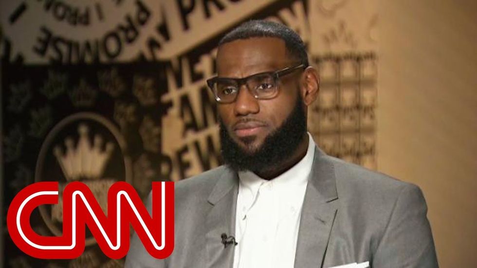 Lebron James and Don Lemon are powerful, intelligennt black men, and they scare Trump to death, just like Barack Obama did.

https://t.co/40pV4kmgGD