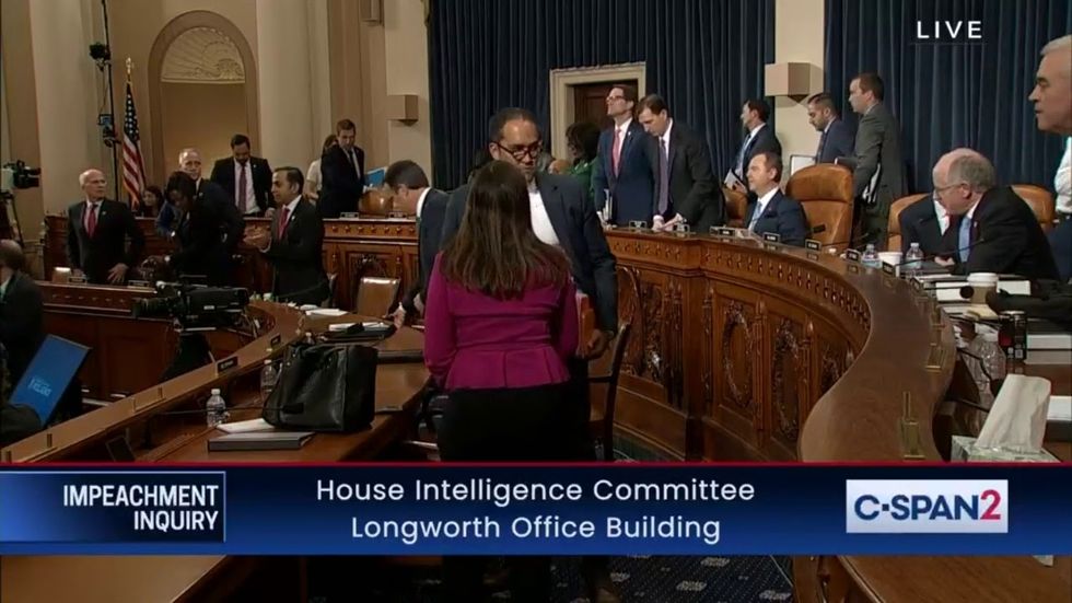Happy weekend. Watch the standing ovation for Marie Yovanovitch. An American hero. These hearings were #riveting. We saw heroes. We also watched #TrumpAbuseofPower #ImpeachRemove  https://t.co/9OCIhGvR5x