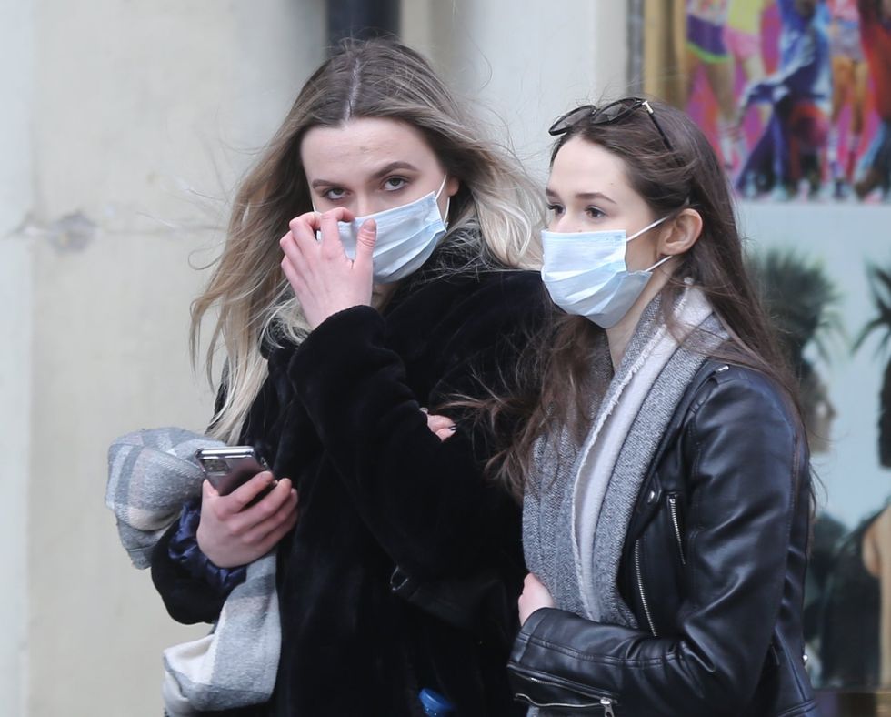 #Coronavirus latest:

- Global total number of cases rises to 100,000
- Elderly people in UK ‘told to stay at home’
- Thousands stranded aboard cruise liner off California

https://t.co/O7hA1Eimam